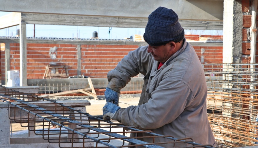 Tres de cada diez trabajadores son pobres en la Argentina, según un informe de la UCA.